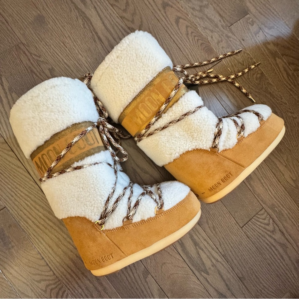Moon Boot Women's in Whisky Off White
